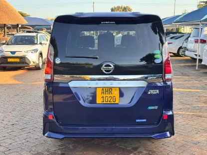 Picture of Nissan Serena 2016