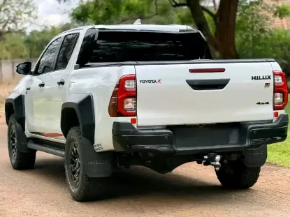 Picture of Toyota Hilux 2025