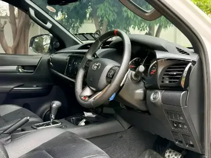 Picture of Toyota Hilux 2025