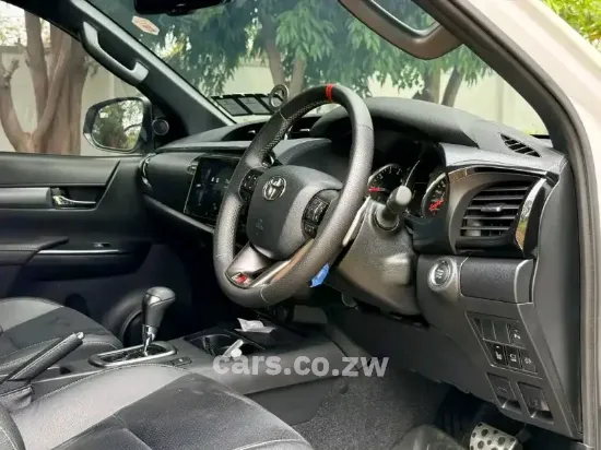 Picture of Toyota Hilux 2025