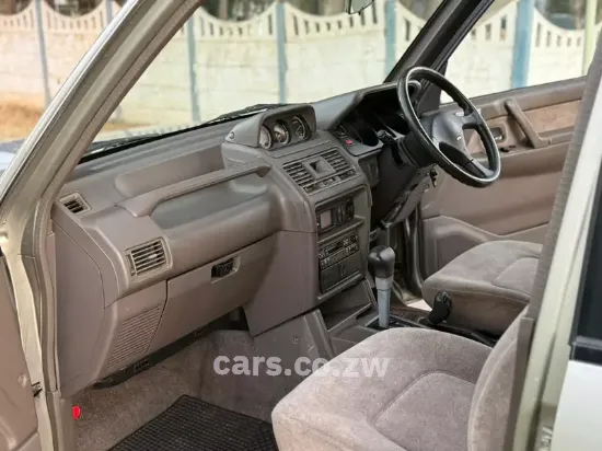 Picture of Mitsubishi Pajero 2000