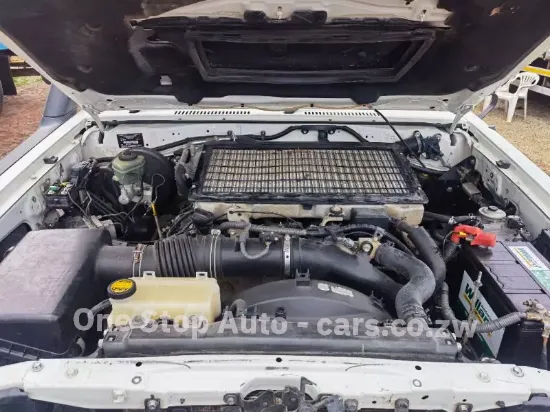 Picture of Toyota land-cruiser 2013