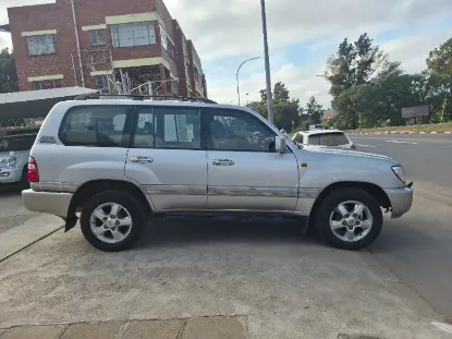 Picture of Toyota Land Cruiser 2004