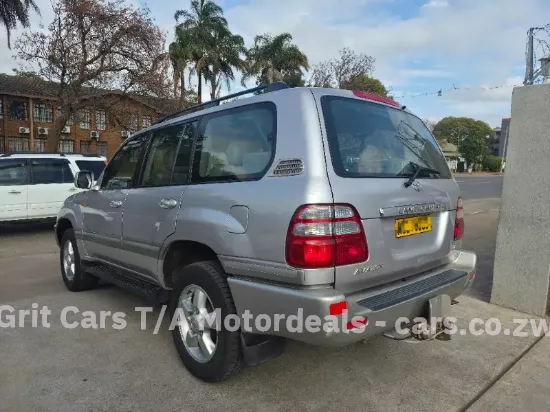 Picture of Toyota Land Cruiser 2004