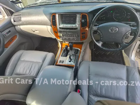 Picture of Toyota Land Cruiser 2004