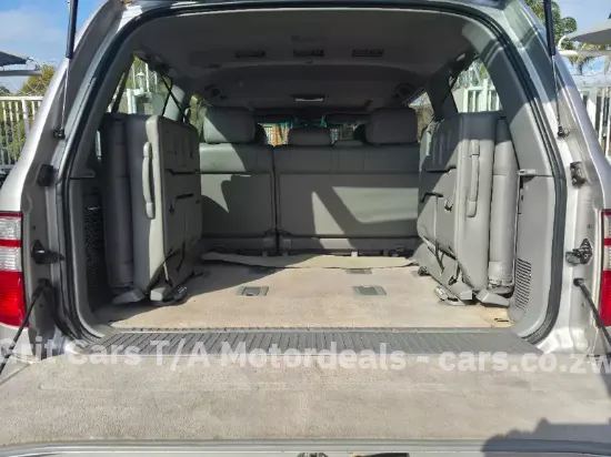 Picture of Toyota Land Cruiser 2004