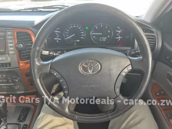Picture of Toyota Land Cruiser 2004