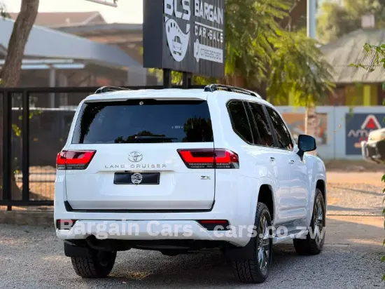 Picture of Toyota Land Cruiser 2023