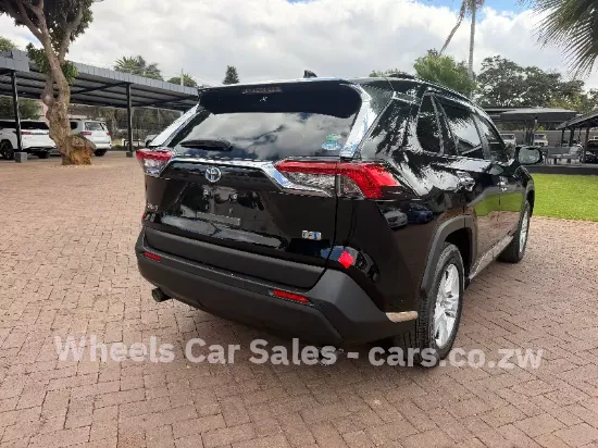 Picture of Toyota Rav4 2021