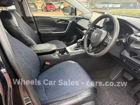 Picture of Toyota Rav4 2021