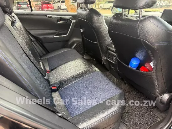 Picture of Toyota Rav4 2021