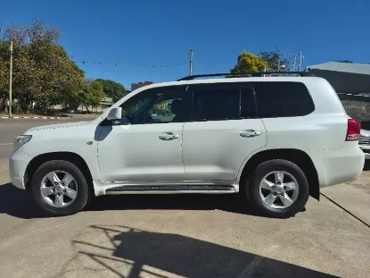 Picture of Toyota Land Cruiser 2009