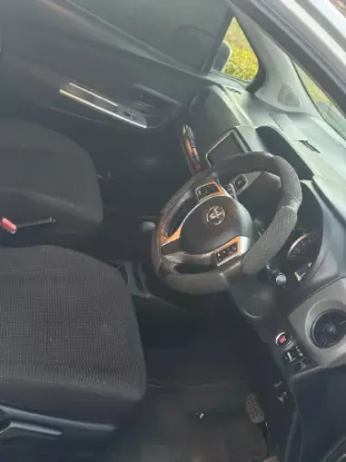 Picture of Toyota Vitz 2016