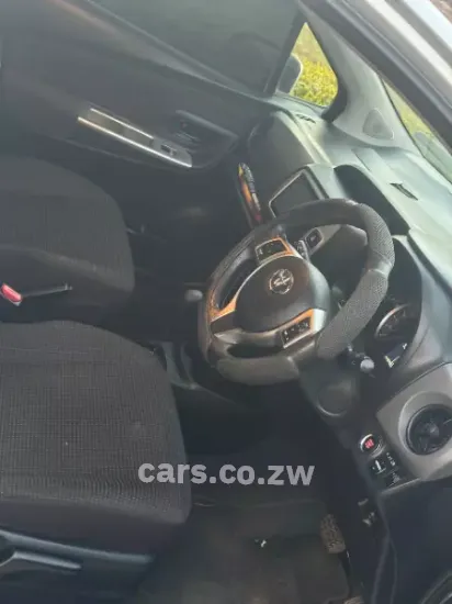 Picture of Toyota Vitz 2016