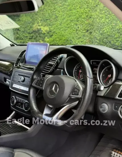 Picture of Mercedes Benz GLE 2016