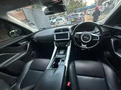 Picture of Jaguar F-Pace 2018
