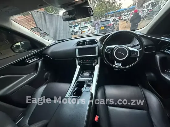 Picture of Jaguar F-Pace 2018