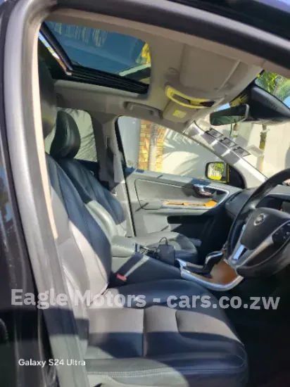 Picture of Volvo XC60 2017