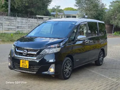 Picture of Nissan Serena 2017