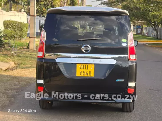 Picture of Nissan Serena 2017
