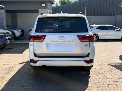 Picture of Toyota Land Cruiser 2023