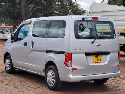 Picture of Nissan NV200 2016