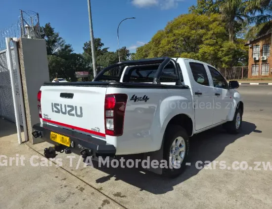 Picture of Isuzu KB250 2023