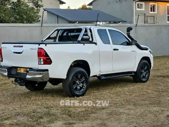 Picture of Toyota Hilux 2021
