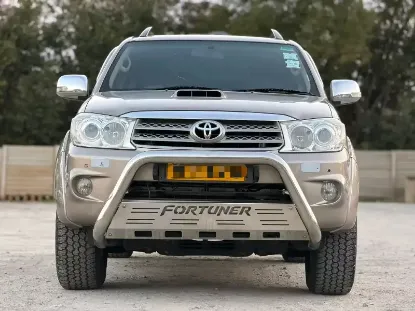 Picture of Toyota Fortuner 2010