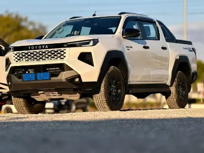 Picture of Toyota Hilux 2026