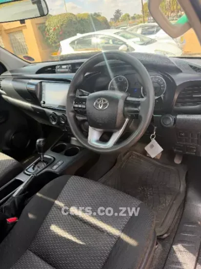 Picture of Toyota Hilux 2021