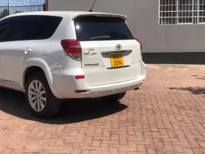 Picture of Toyota Vanguard For Hire