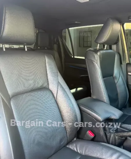 Picture of Toyota Hilux 2024