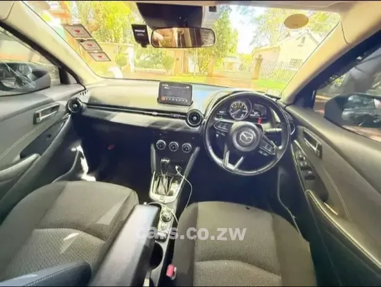 Picture of Mazda Demio 2017