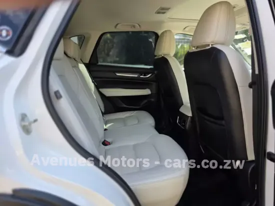 Picture of Mazda CX-5 2017