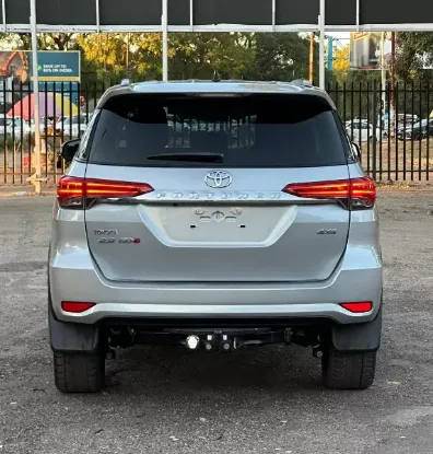 Picture of Toyota Fortuner 2016