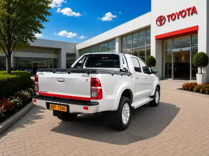 Picture of Toyota Hilux 2013