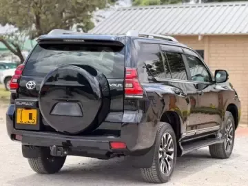 Picture of Toyota Land Cruiser 2022
