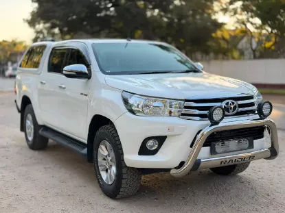 Picture of Toyota Hilux 2017