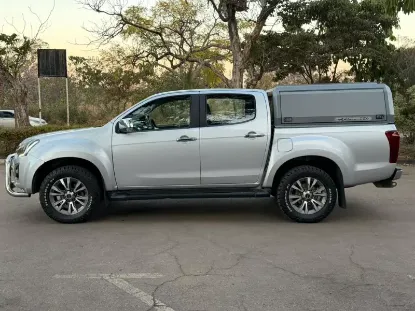 Picture of Isuzu KB300 2018