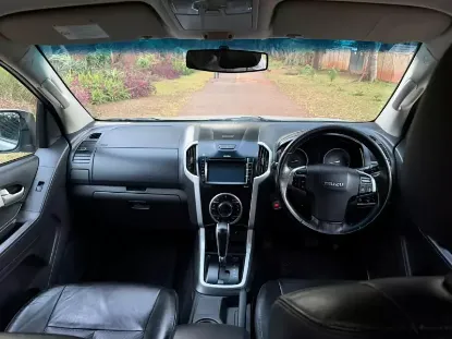 Picture of Isuzu KB300 2018