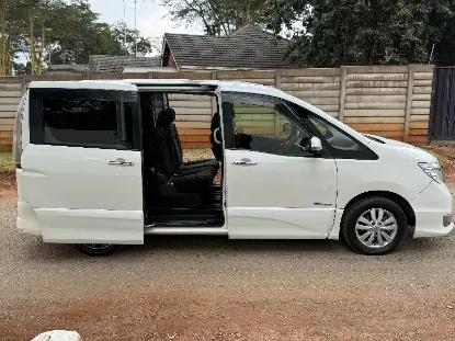 Picture of Nissan Serena Highway Star 2012