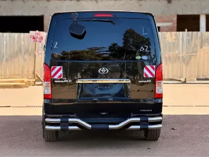 Picture of Toyota Hiace 2017