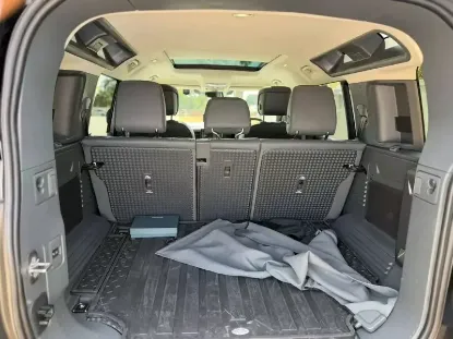 Picture of Land Rover Defender 2024