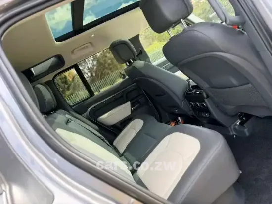 Picture of Land Rover Defender 2024