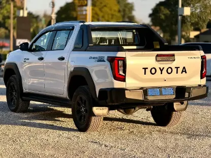 Picture of Toyota Hilux 2026