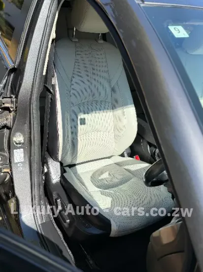 Picture of Mazda Axela 2017
