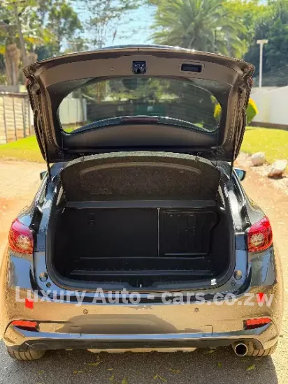 Picture of Mazda Axela 2017