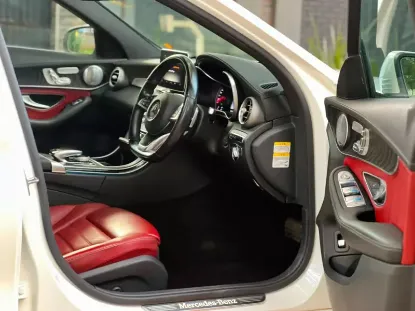 Picture of Mercedes Benz C-Class 2016