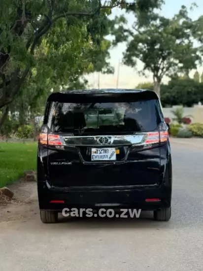 Picture of Toyota Vellfire 2017